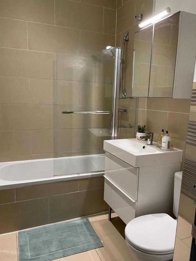 2 Bed Apartment Close To City Centre 카디프 외부 사진