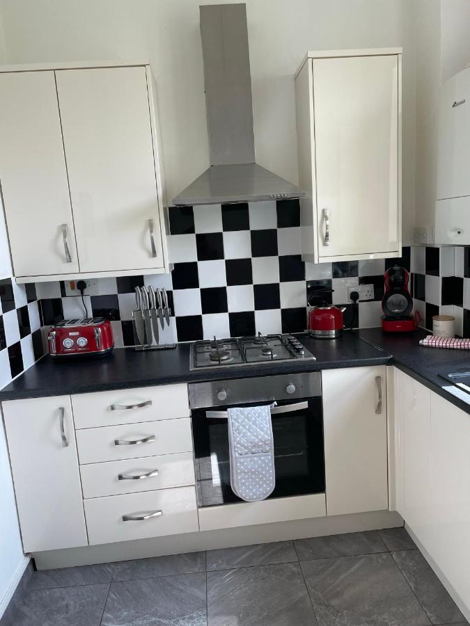 2 Bed Apartment Close To City Centre 카디프 외부 사진