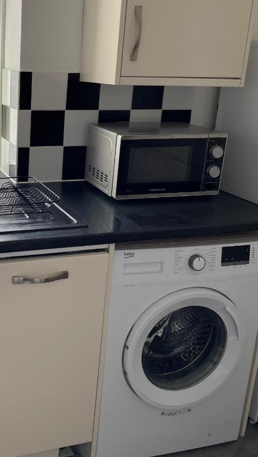 2 Bed Apartment Close To City Centre 카디프 외부 사진